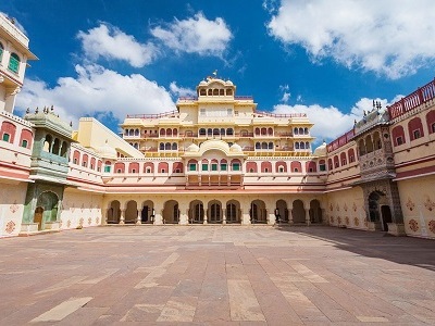 taxi-for-city-palace-jaipur