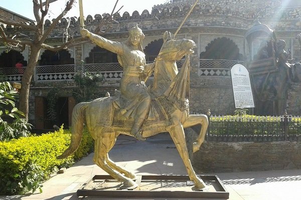 taxi-for-maharana-pratap-museum