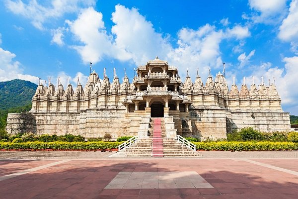 taxi-for-ranakpur-jain-temple