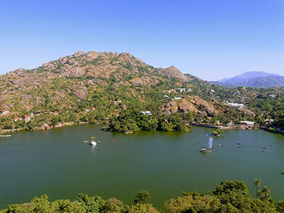 udaipur-to-mount-abu-car-on-rent